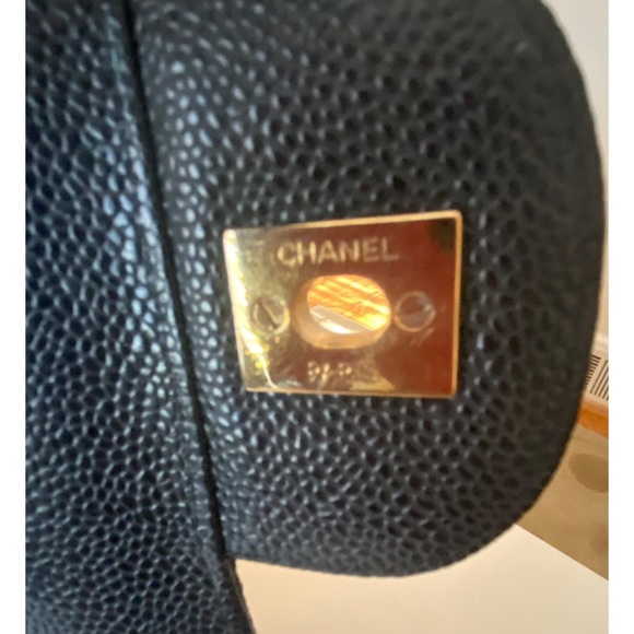 CHANEL Maxi Classic Double Flap - Picture 8 of 14